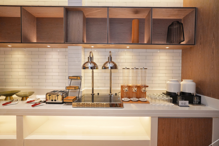 Food & Drinks 4, Echarm Hotel Yueyang High Speed Railway East Station Wal-Mart, Yueyang