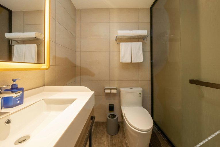 Bathroom 3, ホテル(), Qingyang