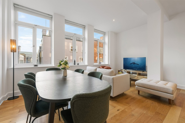 Room 3, 2 bed 2 Bath Central London Apt, London