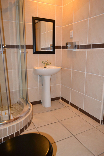 Bathroom 3, City Stay West, Thabo Mofutsanyane