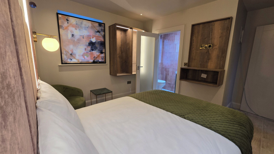Bedroom 3, The Woodquay Townhouse