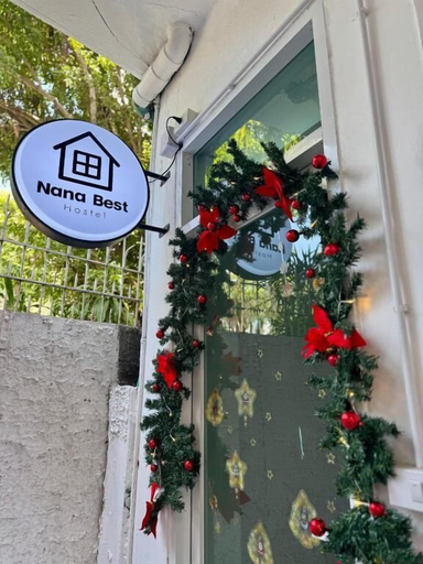Exterior detail, Nana Best Hostel, Wattana