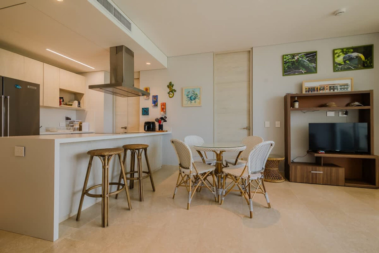 Room 3, 2br 5 Guests Private Balcony and Shared Pool, Cartagena de Indias