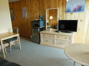 Others 2, Rocky Mountain Springs Lodge, East Kootenay