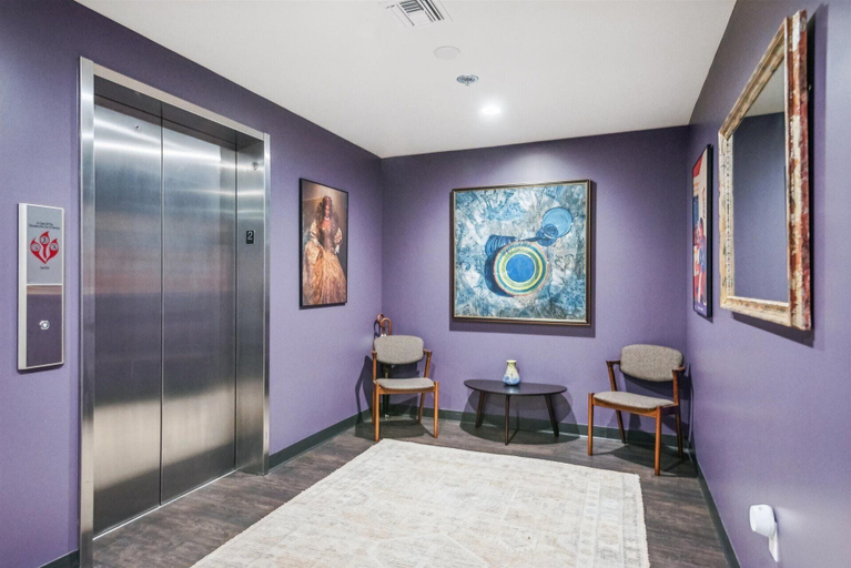 Public Area, Violet Suites PDX, Multnomah