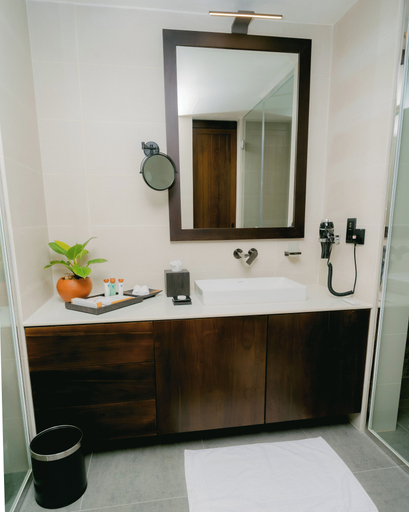 Bathroom 4, Waters Edge Hotel, Kaduwela