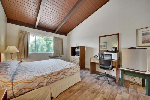 Others 4, The Jackson Lodge, Amador