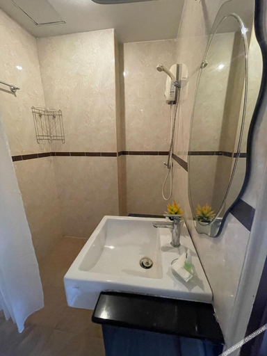 Bathroom 3, Babylon Residence Inn pattaya, Pattaya