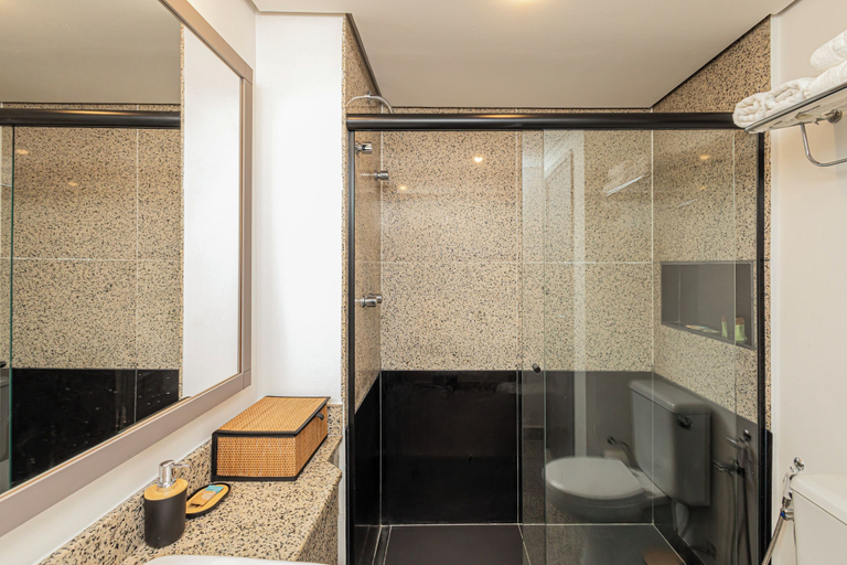 Bathroom, QSP - Jardim Paulista by Anora Spaces, São Paulo
