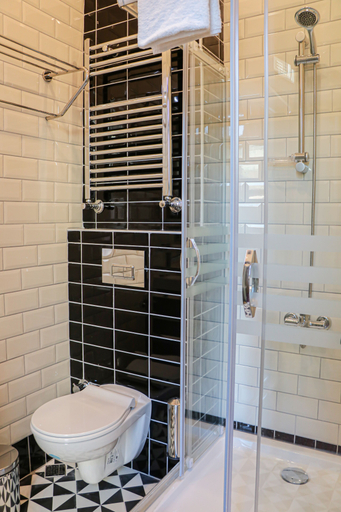 Bathroom 5, Rafinn Hotel, Beyoğlu