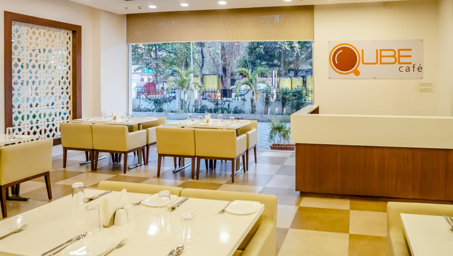 Food & Drinks 5, The Altruist Navi Mumbai Hotel, Thane