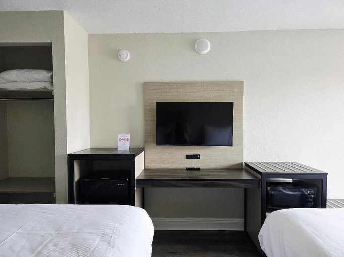 Bedroom 3, Park Inn by Radisson, Pigeon Forge South, Sevier
