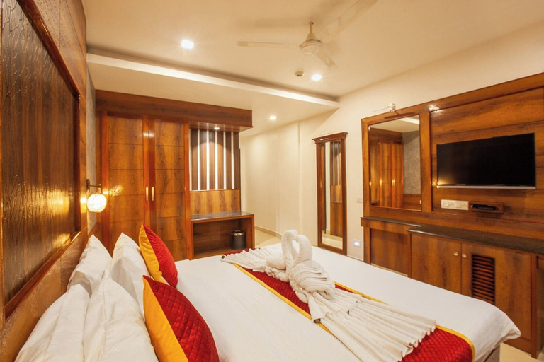 Room 3, Hotel Laals Inn Grand, Ernakulam