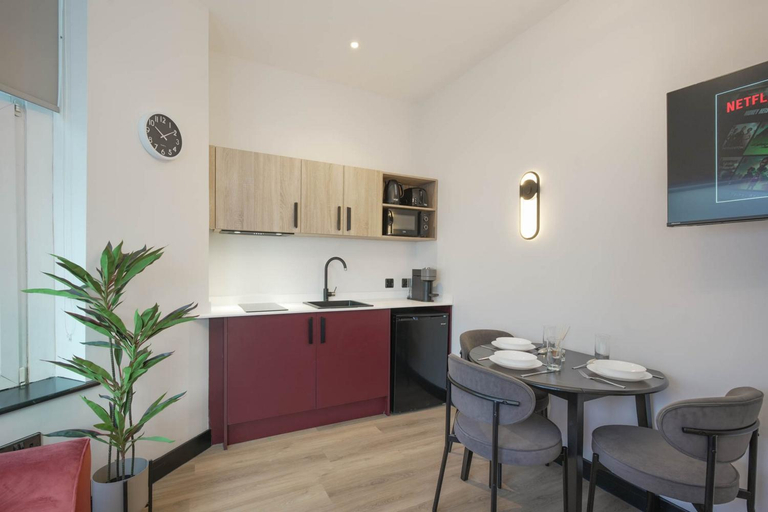 Others 3, The Sixty 19 Stylish Studios and Apartments in Cardiff, Cardiff