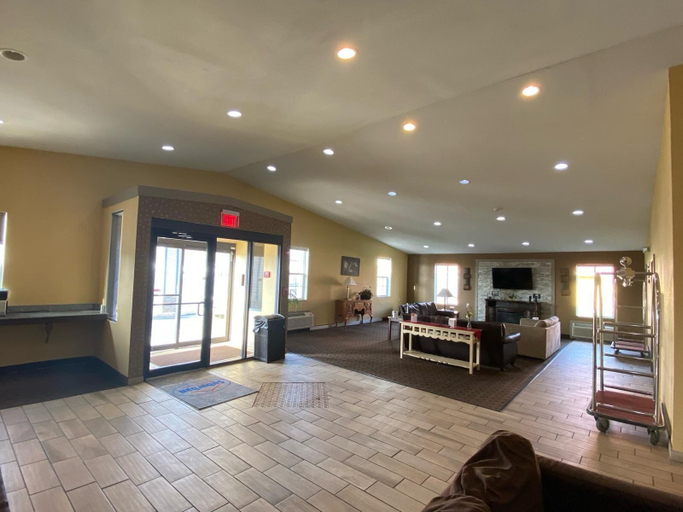 Public Area 2, Super 8 by Wyndham Fort Wayne, Allen