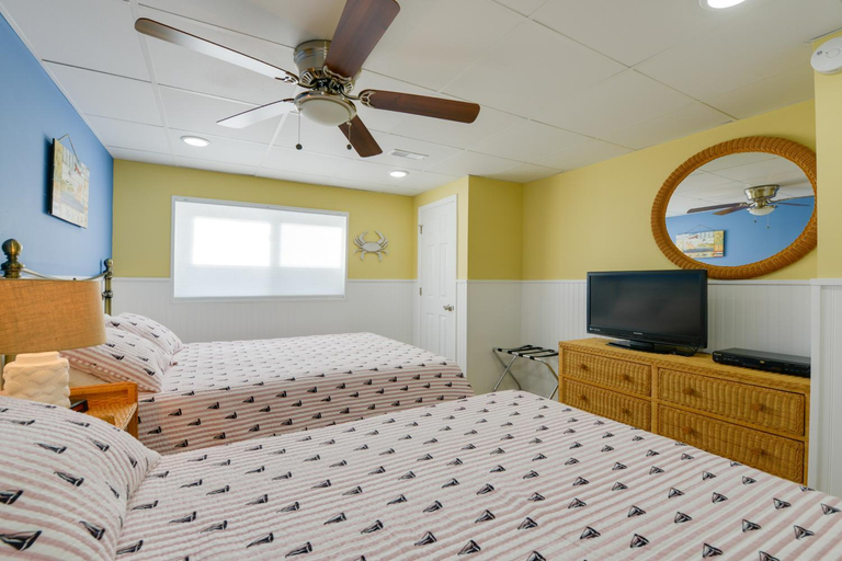 Bedroom 2, Updated Oceanside Condo - 5 Miles to Cape May!, Cape May