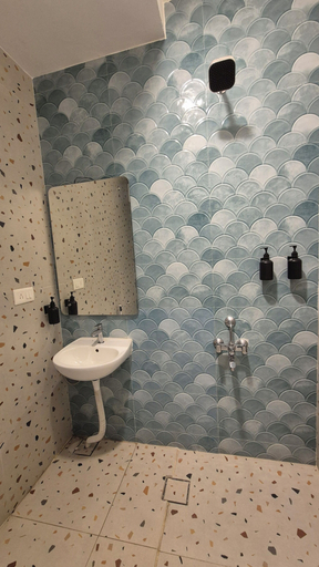 Bathroom 3, BLEU BY NIRVANA, Kancheepuram