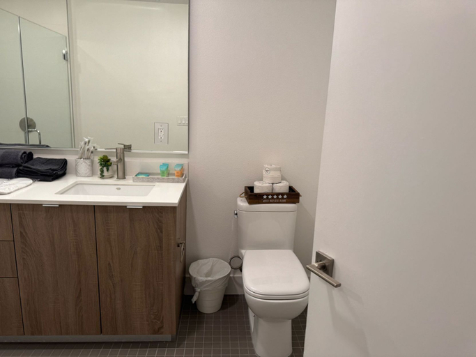 Bathroom 4, Stayspro - Venice Beach Luxury Apartments, Los Angeles