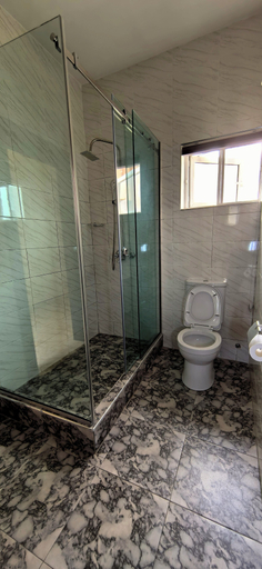 Bathroom 2, Grand Hyatt No.5 Hotel, Obio/Akp