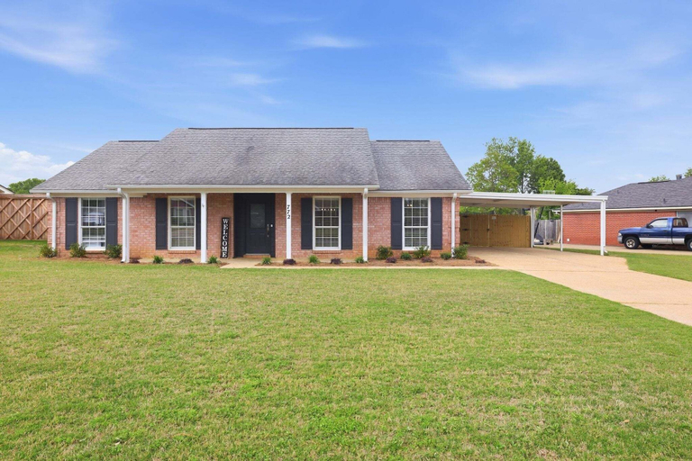 Exterior 2, Private Pool Quiet Retreat Games 3 Bedroom Home, Autauga
