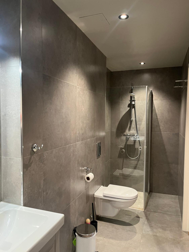 Bathroom 3, Nygardsgaten apartments, Bergen