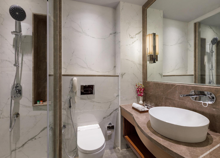 Bathroom, Sarovar Portico Dehradun, Dehradun