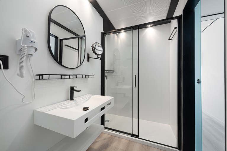 Bathroom 5, Hotel Condesa, Baleares