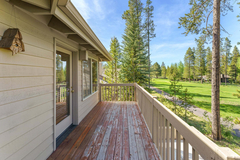 Interior 3, Sunriver Golf Views Hot Tub Escape, Deschutes