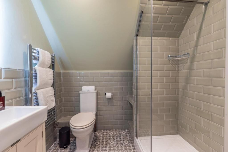 Bathroom 2, The Station at Shustoke, Warwickshire