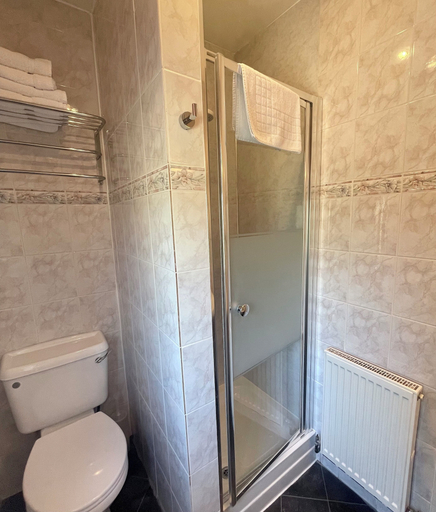 Bathroom 4, St. Stephens Guest House, Kent