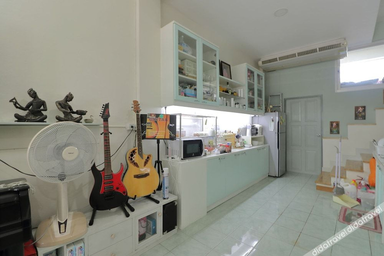 Others 5, Saen Sabai Hostel, Bang Phli