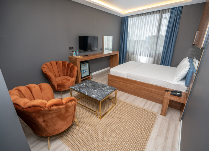 Others 4, Center Suite, Pendik