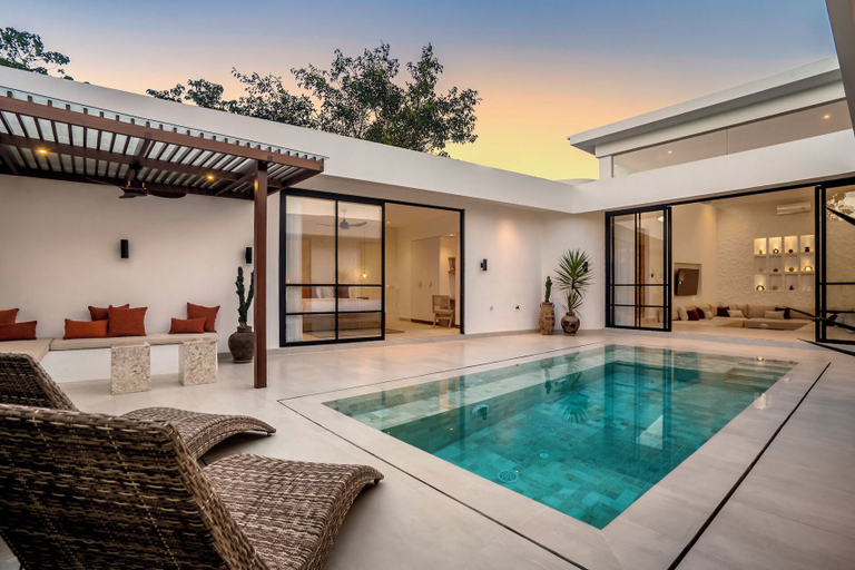 Others 5, Apricot House, Badung