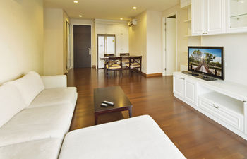 Others 5, IVY THONGLOR 55, Wattana
