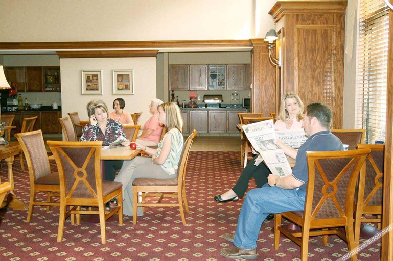 Food & Drinks 5, HAMPTON INN & SUITES HAZARD, KY, Perry