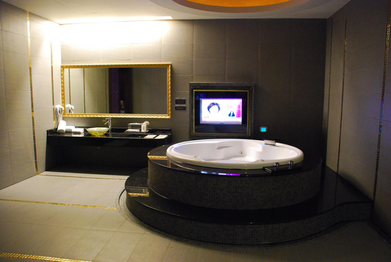 Bathroom 4, Wei Feng Motel Pingtung Branch, Pingtung