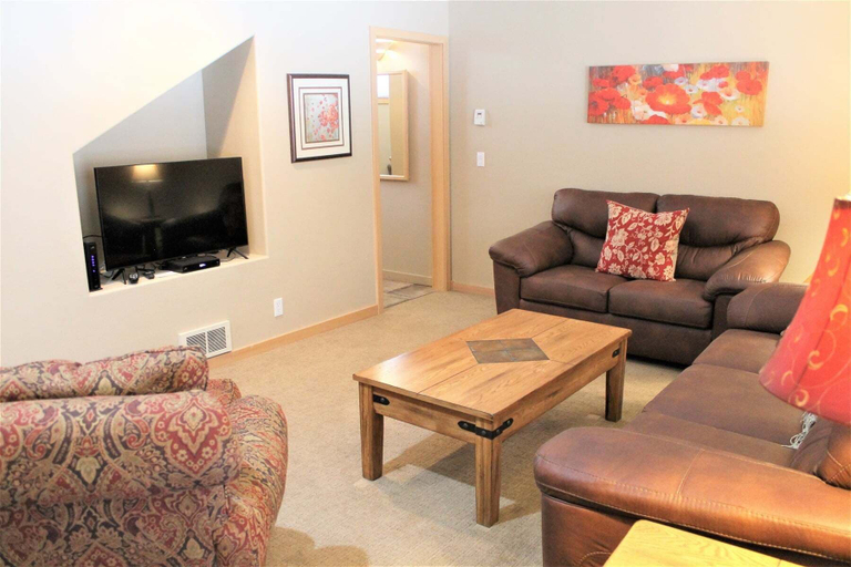 Interior 4, Lone Eagle Landing 2, Deschutes