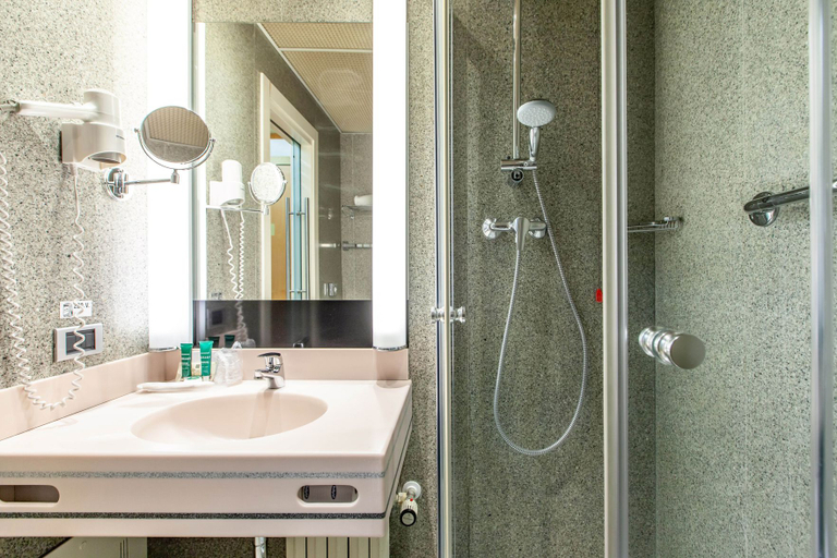 Bathroom 4, Hotiday Hotel Milano Turro, Milano