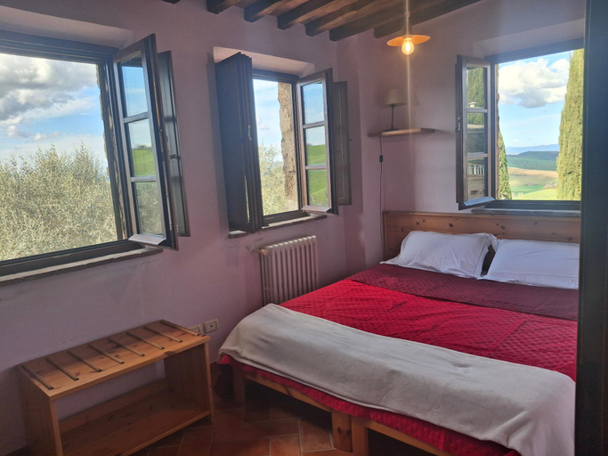 Bedroom 3, House with private garden in the Crete Senesi, Siena
