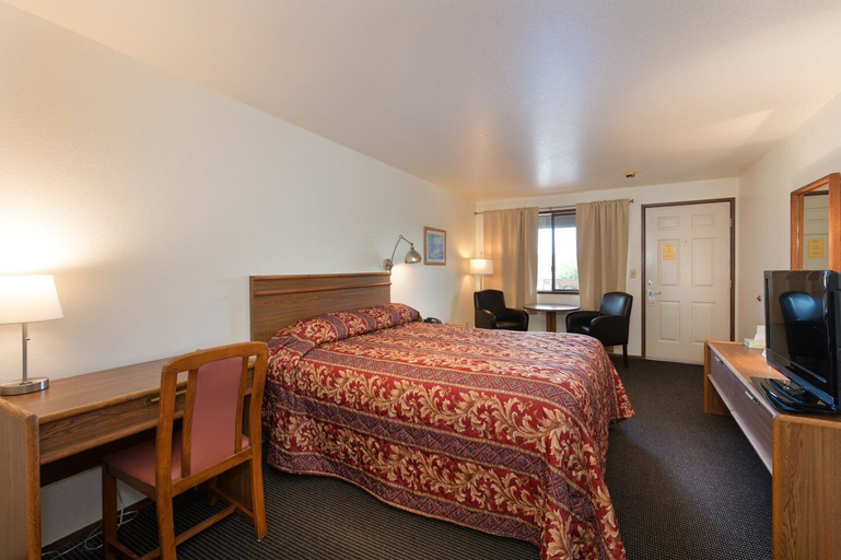 Bedroom 5, Cap Sante Inn, Skagit