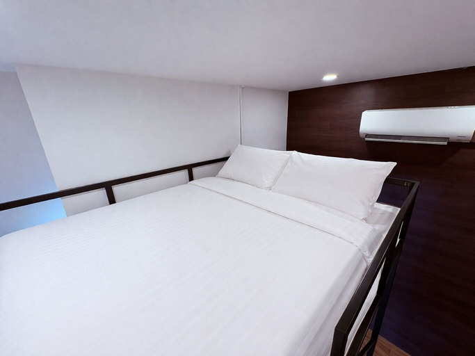 Bedroom 4, Bugis Social- Newly Renovated, Singapore