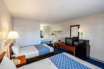 Others 3, Motel 6 Effingham, IL, Effingham