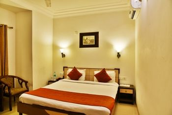 Guestroom 5, Hotel Sapphire, Amritsar