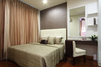Others 4, IVY THONGLOR 55, Wattana