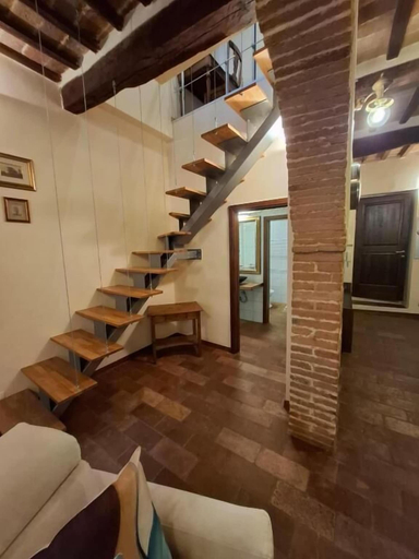 Living area 3, Il Pacchiarotto-Medieval Walls, Siena