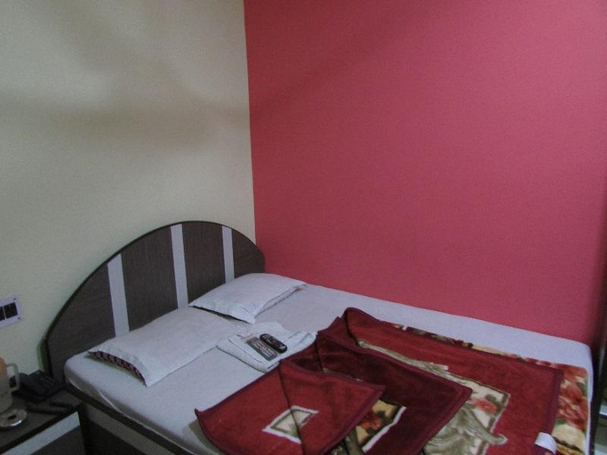Bedroom 4, Hotel Afsha, Kolkata