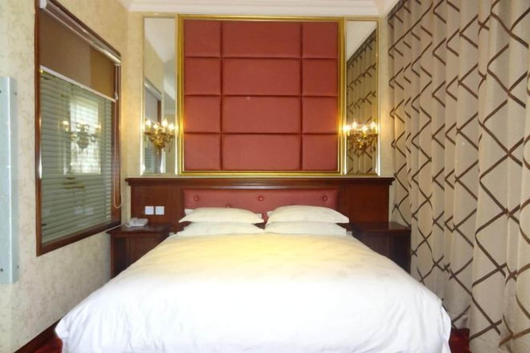 Room 2, Longyuan Holiday Hot Spring Hotel, Anshan
