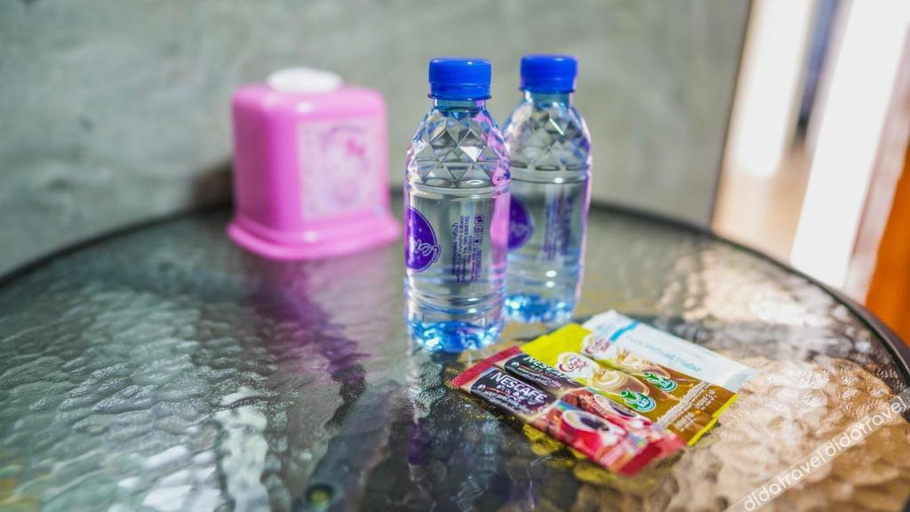 Food & Drinks 5, RoomQuest Amphawa VaylaSamran, Amphawa