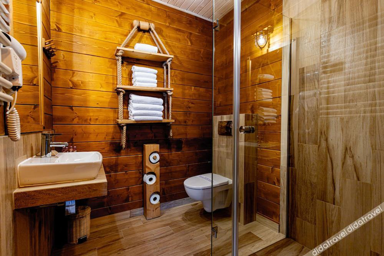 Others 5, Western Camp Resort, Chrzanów