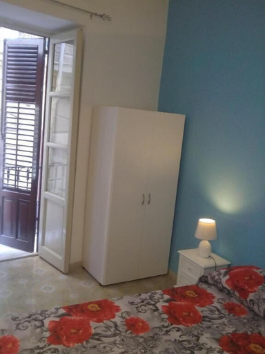 Others 5, B&B イ チンクエ コンティネンティ, Palermo